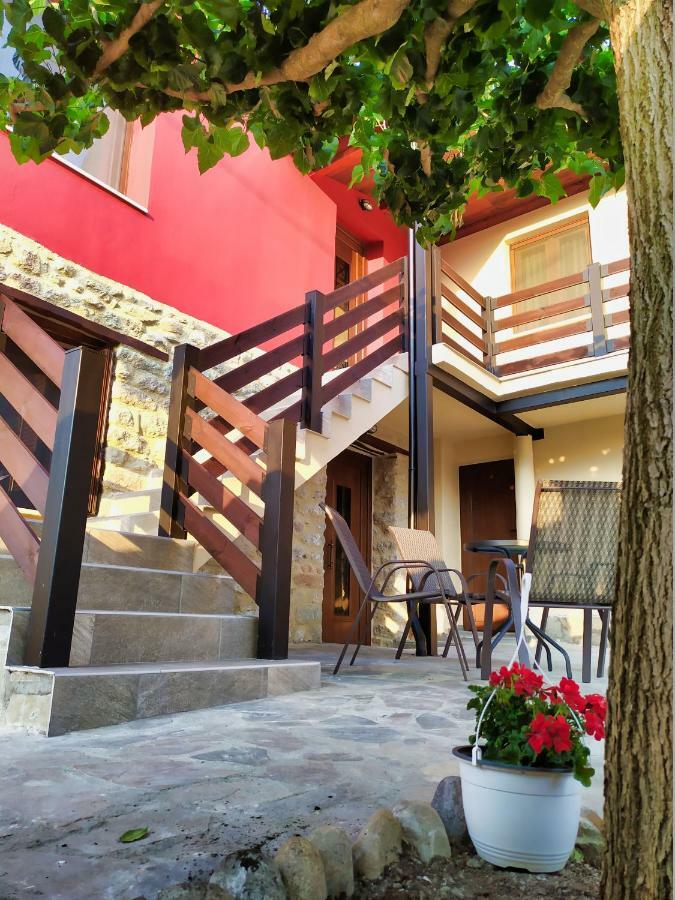Guesthouse Kastelia 칼람파카 외부 사진